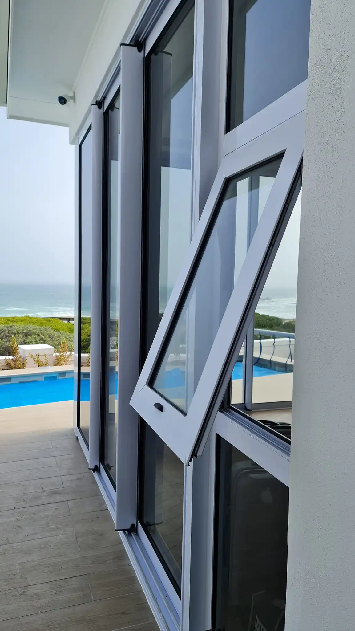 

DN Modern Style Frosted Glass Aluminium Tilt and Turn Window Casement Ventilation Bathroom Toilet Window for Bedroom