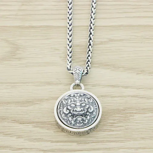 

China-Chic Handsome Cool Chaoren Seiko Sterling Silver Jewelry Pixiu Rotating Pendant Thai Silver Vintage Ethnic Style Necklace