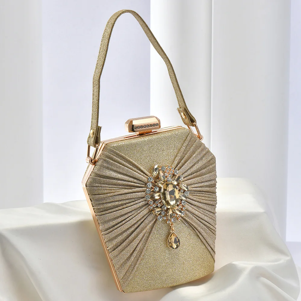 2023 New Diamond Flowers Clutch Bags Fold Evening Bags With Chain Mini Party Dinner Wallets 3 Colors Drop Shipping