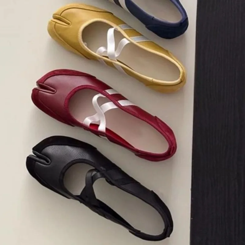 Thumbnail 3 - #22 Latest Flat Sandals Offers