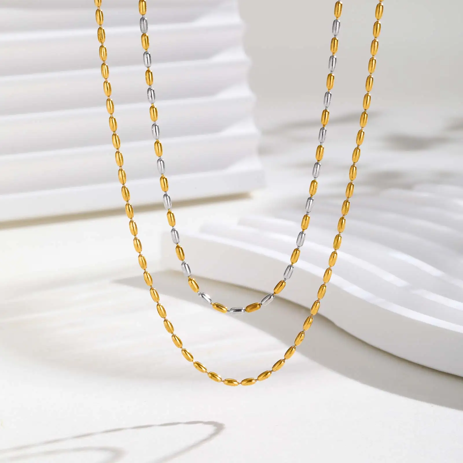 18 Karat vergoldete zweifarbige ovale Perlenkette für Damen, Schlüsselbein-Halskette aus Edelstahl, Modeschmuck-Geschenk – Detail 8