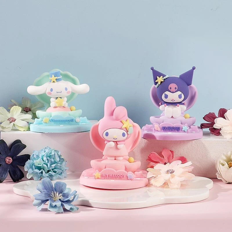 

Kawaii Sanrio My Melody Kuromi Cinnamoroll Мультяшные настольные украшения девушка сотовый телефон кукла аниме периферийный фестиваль подарок