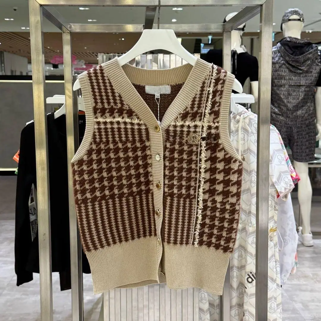 Women New Arrival Golf Plaid Knit Vest V‑Neck Retro Fashion Versatile Sleeveless Waistcoat Ladies Golf Outer Top