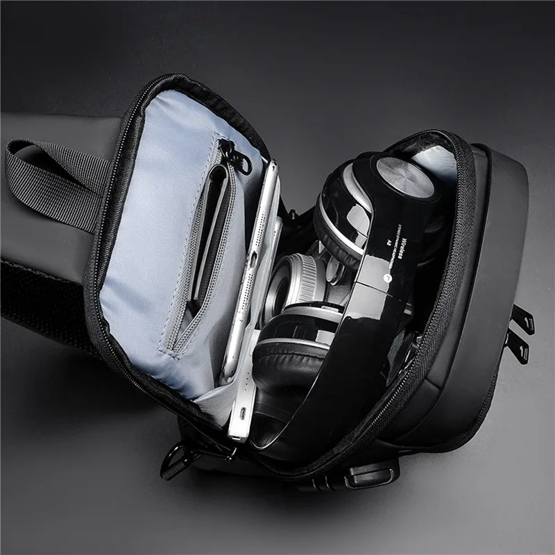 Anti-theft Password Lock Motorcycle Bag Men Motorcycle Bag With USB Charger Multifunctional Saddlebag Sports Waist Bag