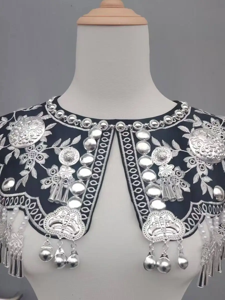 Women Chinese Ethnic Style Embroidered Hanfu Cloud Collar Silver Tassel Ornament Polyester Tie On False Collar For Cosplay Party