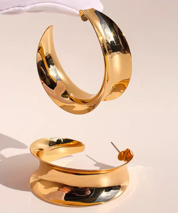 Foreign trade jewelry in Europe and America smooth C-shaped large ear ring concave-convex texture circle earrings exaggerated ea