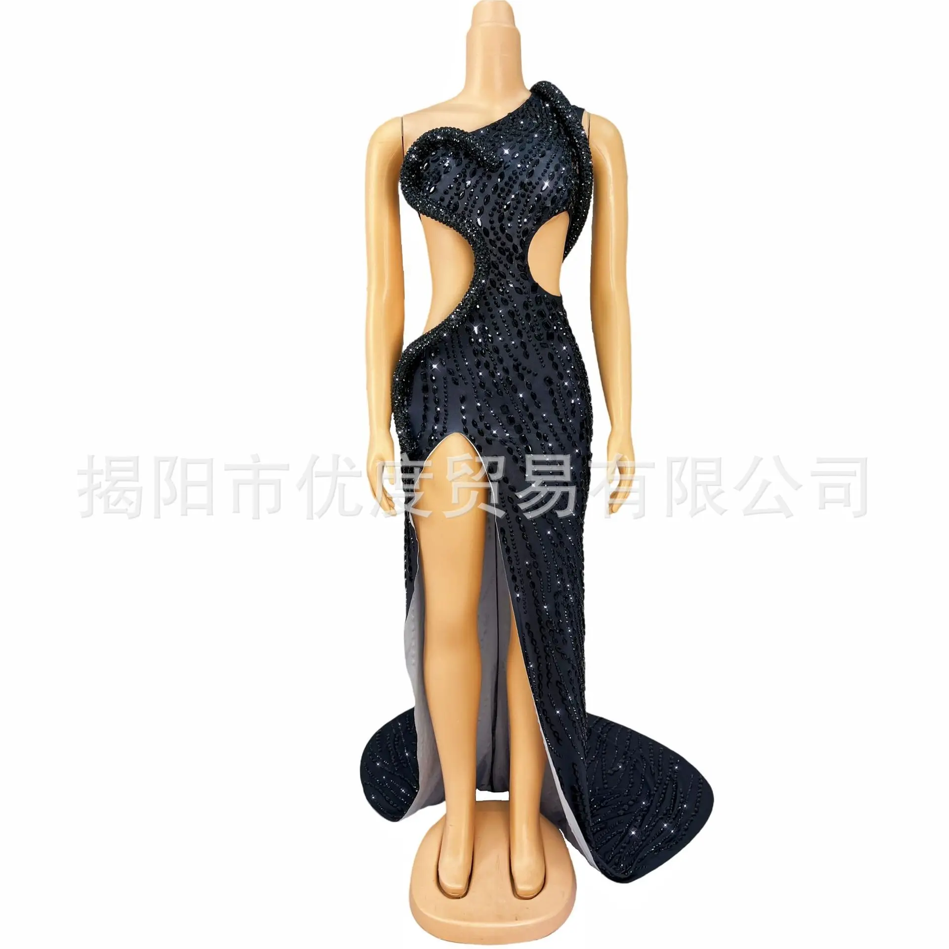 2026 Design Sense-vestido de malla con cola oscilante y cintura de un solo hombro, vestido de diamantes de imitación para banquete, bebida, actuación de fiesta, seda negra