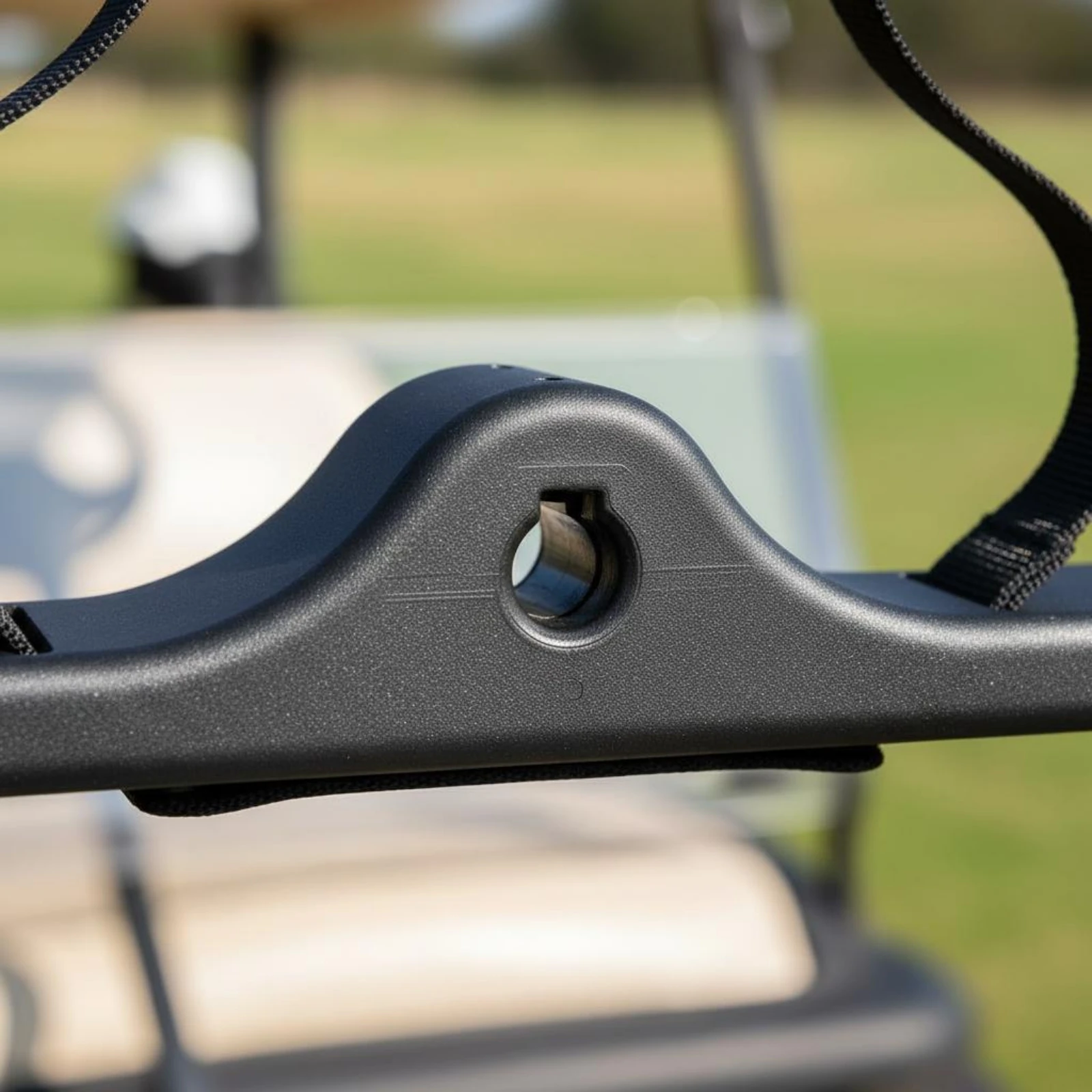 support-de-sac-pour-voiturette-de-golf-noir-thermolaque-accessoire-de-transport