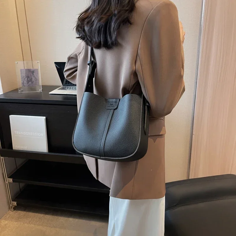 

Hot Selling High-quality PU Women's Shoulder Bag 2024 New Fashionable Crossbody Bag Large Capacity Composite Bag Free Shipping