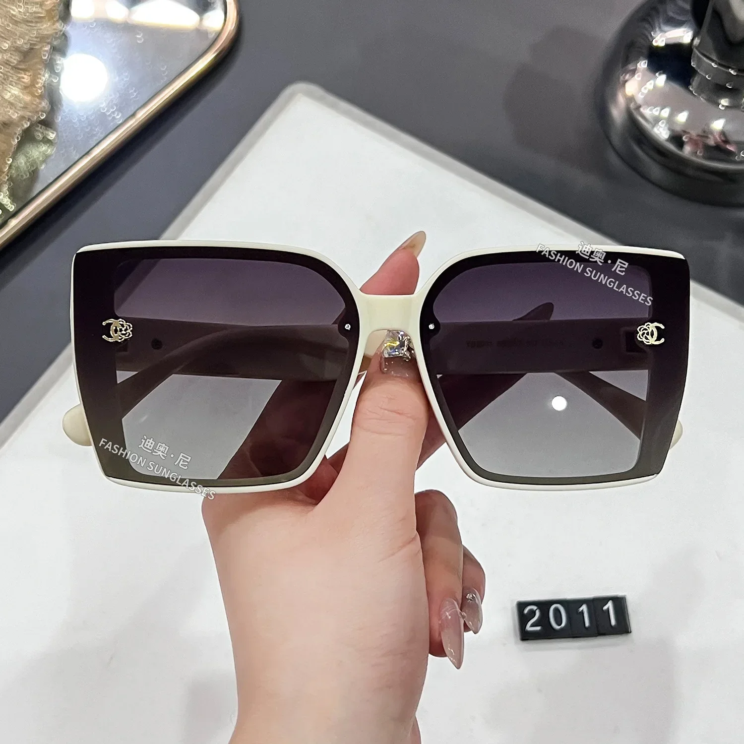 2025 New Fashion Polarized Square Sunglasses Women Brand Design Oversized Sun Glasses Ladies Luxury Eyewears Oculos De Sol UV400 image 5