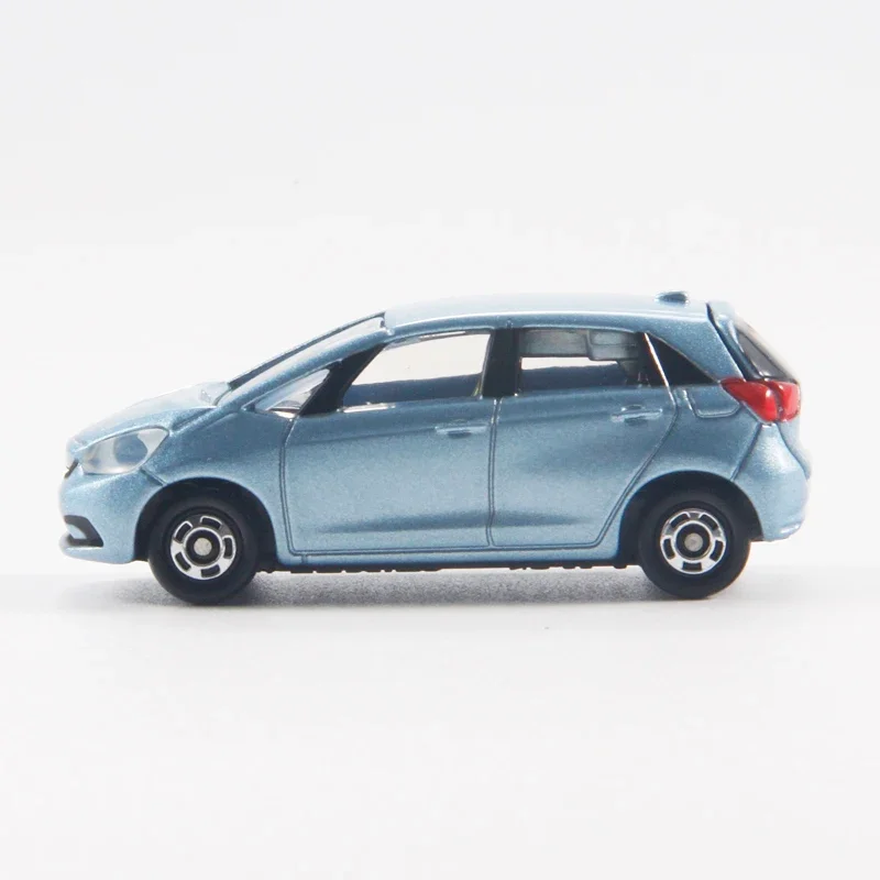 TAKARA TOMY TOMICA diecast alloy car model Toy Car No. 33 Honda Fit Collection display piece, a gift for children of boys.