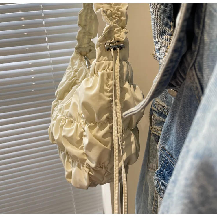 Folds Cloud Bag für Damen, Schulter-Crossbody-Tasche, Nylon-Bubble-Plissee-Unterarmtasche, leichte Hobo-Handtasche für den Arbeitsweg – Detail 14