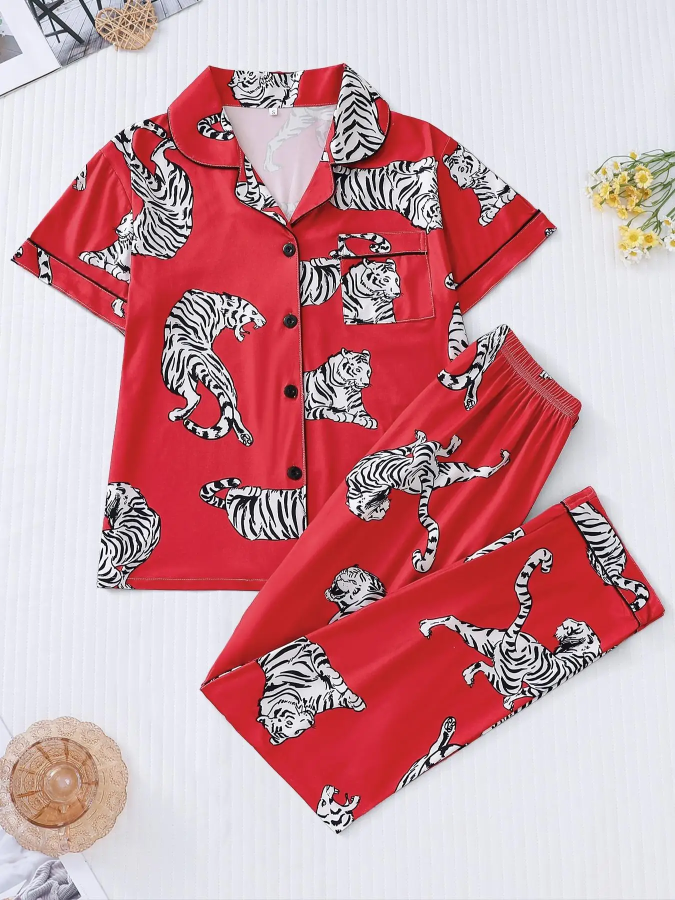 

Animal tiger printed pajama set short sleeved button up cardigan top elastic waistband pants women's home wear
