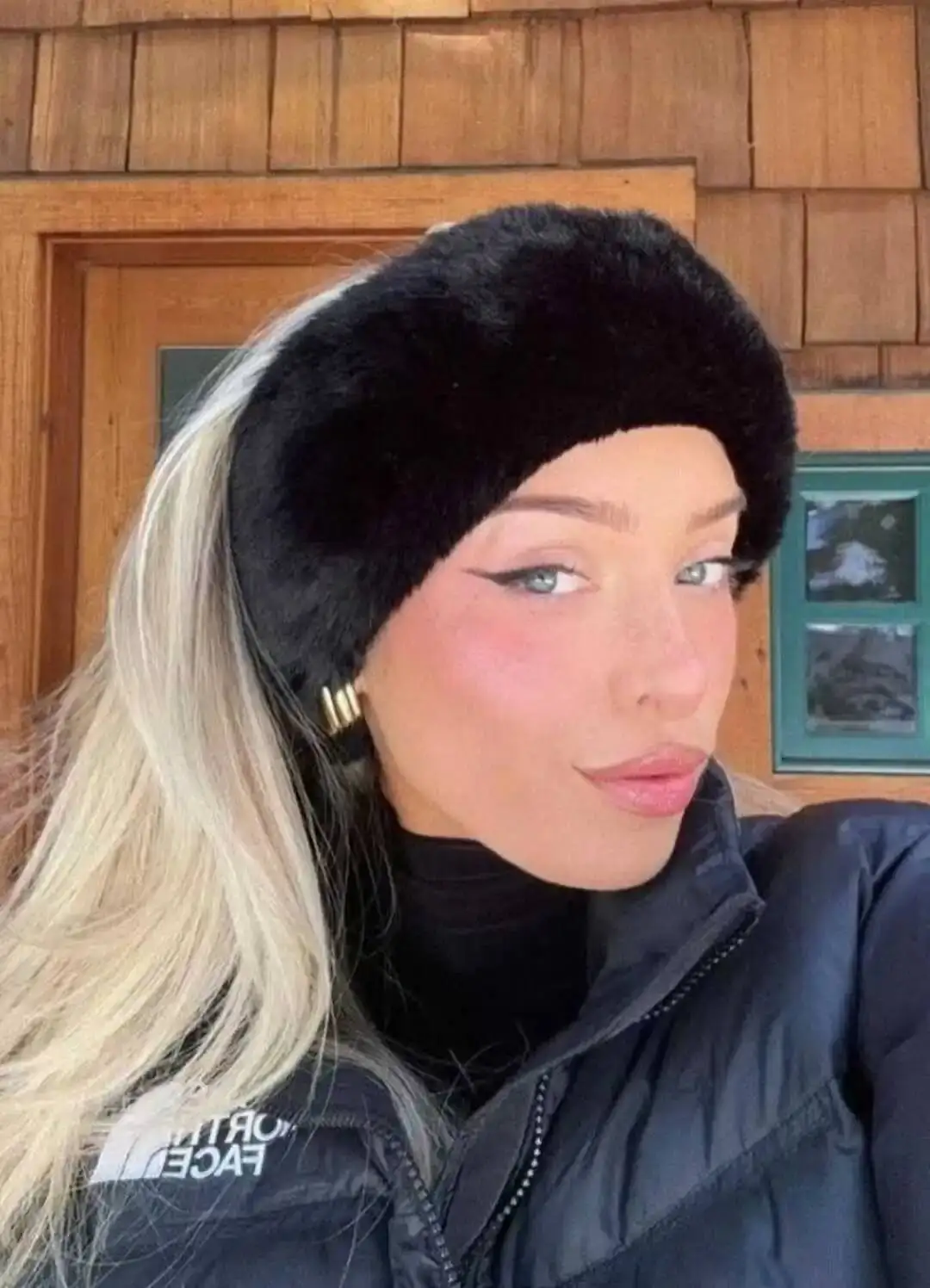 BJTZ 여성용 럭셔리 인조 모피 머리띠 겨울 따뜻한 열 양털 안감이 추운 날씨를 위해 두꺼워졌습니다.