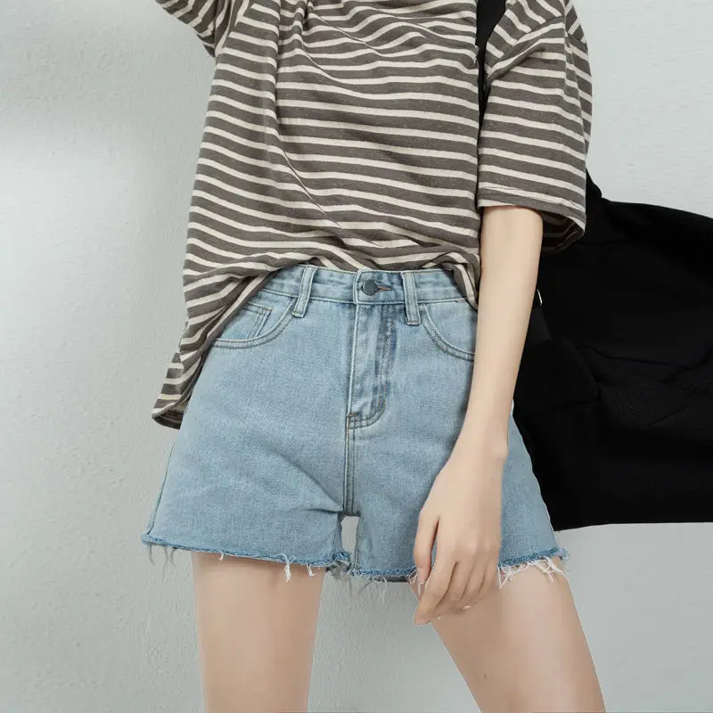 

Women's summer thin denim shorts2021New YearinsRaw edge high-waisted slimming loose wide-leg ultra-short pantsaWord Hot Pants