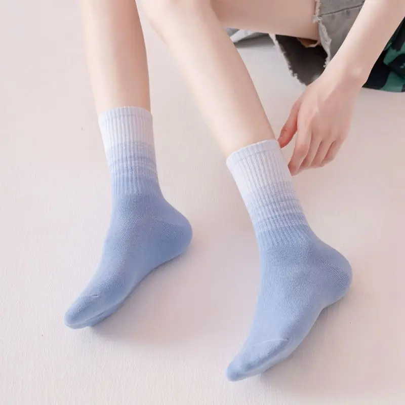 3Pairs Women's Gradient Color Cotton Sports Socks Mid-Tube Harajuku Style Candy Color Fashion for Spring And Autumn