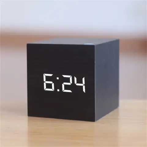 Réveil numérique LED carré en bois, horloge lumineuse rétro, décor de Table de bureau, commande vocale, fonction Snooze, horloge de bureau