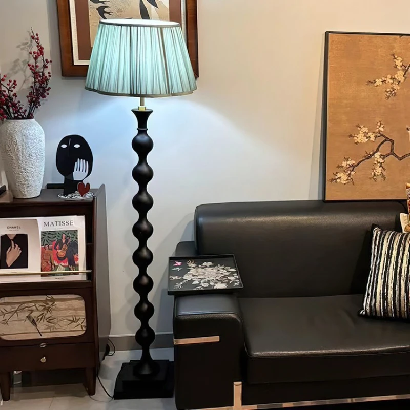 

Sofa advanced sense medieval vertical decoration floor lamp