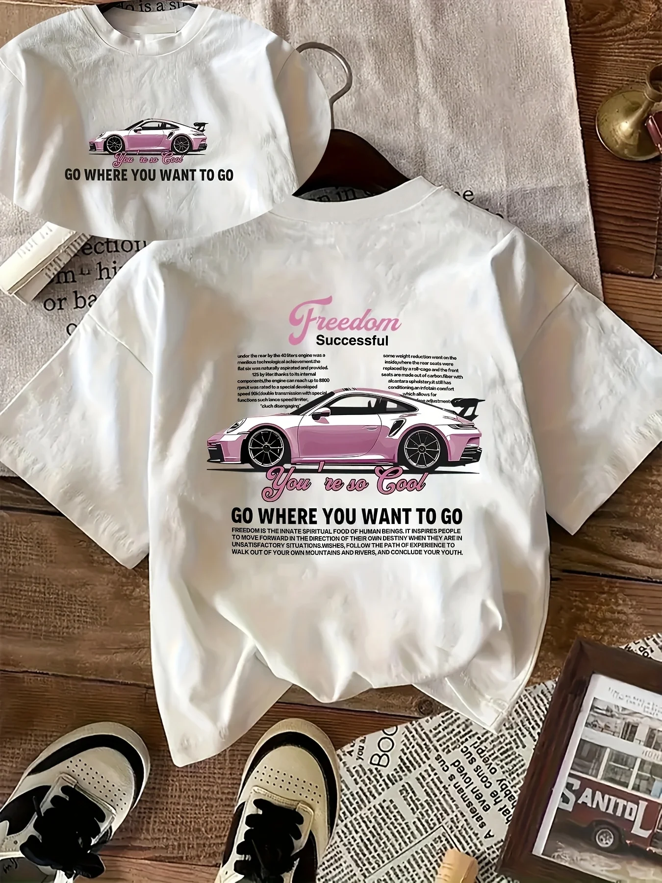 

Pink sports car fashion car pattern, casual cool short sleeved top suitable for daily wear in summer