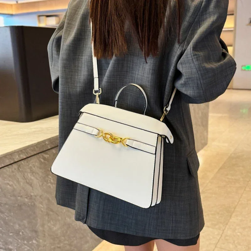 Luksusowa, prosta, klasyczna kopertówka mini dla kobiet z jednolitym kolorem, modnym designem i najlepszą atrakcją Superstar Show