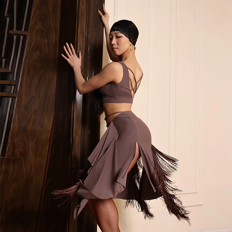 Vêtements de danse latine d'été pour femmes, vêtements d'entraînement, Costume de spectacle de danse Rumba Samba Tango, hauts noirs, jupe à franges fendue L15864
