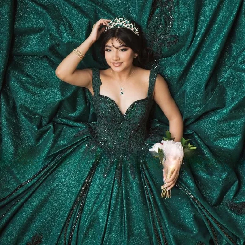 Sparkly Green Quinceanera Dresses Ball Gown Appliques Sequined Beads Birthday Prom Dresses Graduation Gowns Vestidos De 15