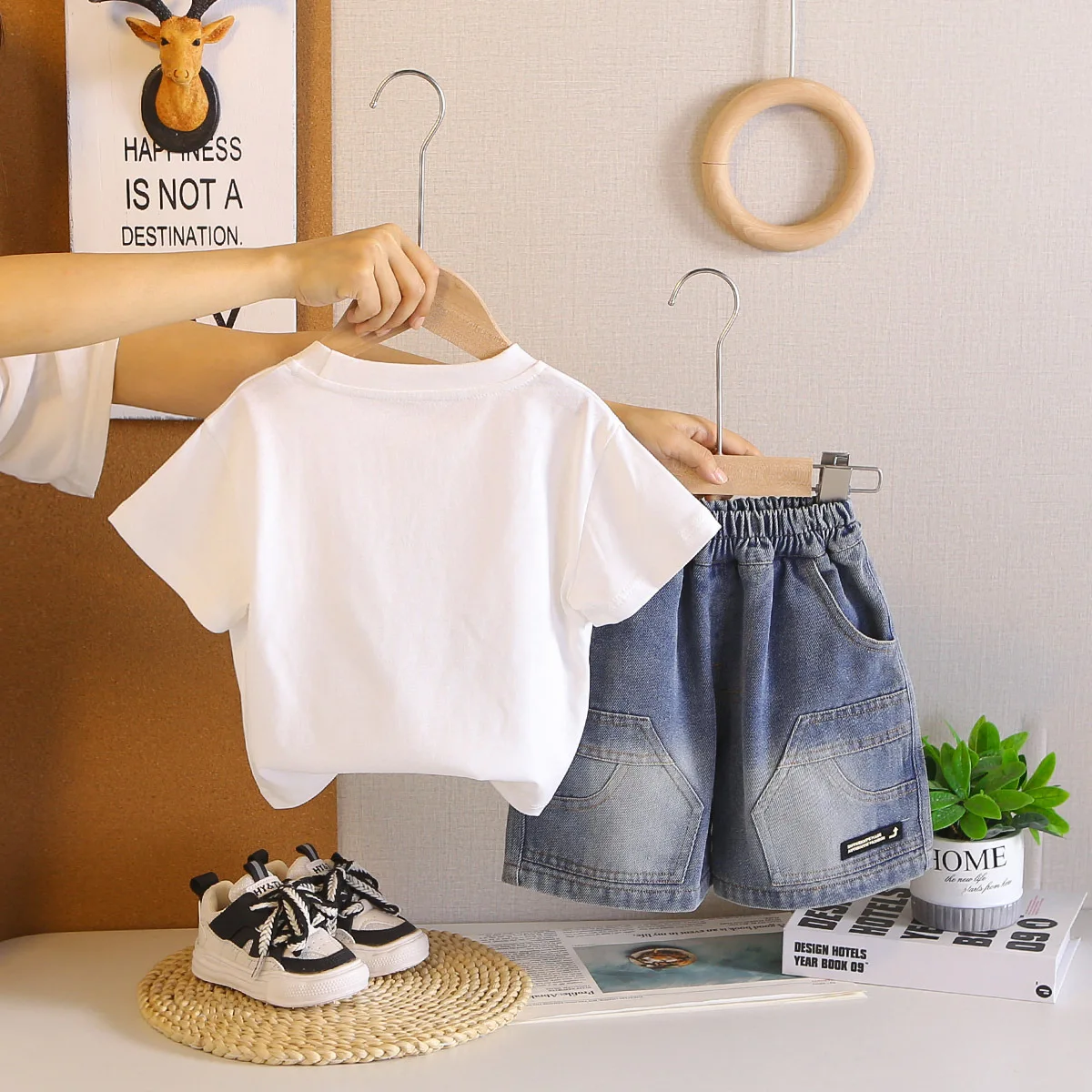Kids Suit 2026 New Summer Toddler Boys 2PCS Set Gradient Letter Print Crew Neck T-shirt with Washed Denim Shorts Casual Outfit