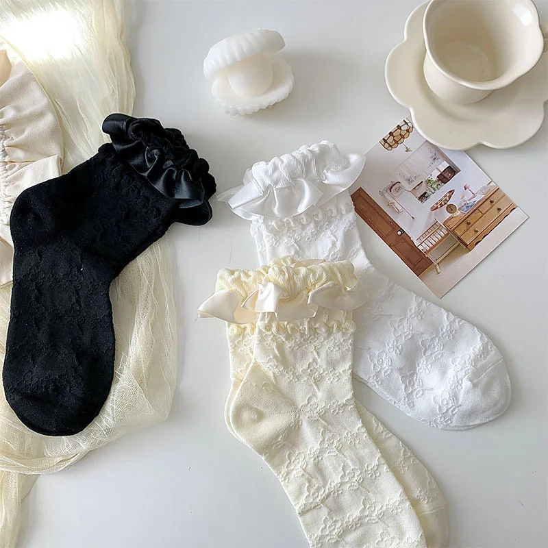 Chaussettes respirantes en dentelle blanche Kave Lolita pour femmes, tube moyen fin, mocassins japonais, chaussettes de princesse, livraison directe, été