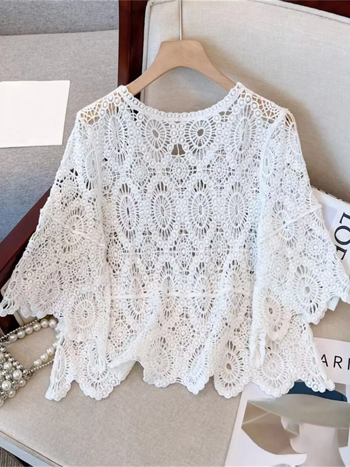 Cardigan ajouré au Crochet pour femme, nouveau Style, manches trompette amples, Protection solaire, vacances, style Boho, hauts tricotés, automne 2025