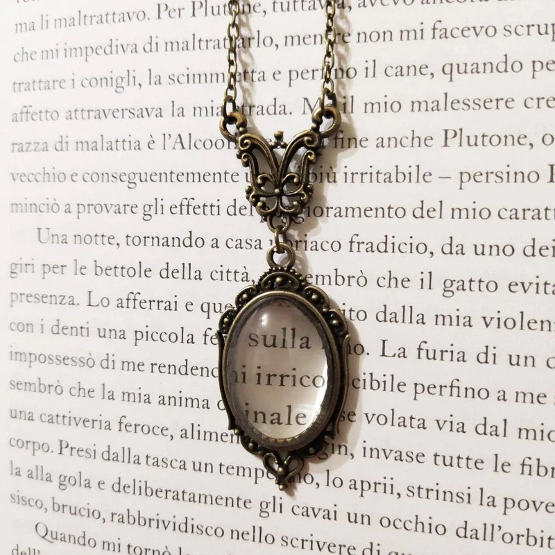 Gothic Queen Victoria Vintage Magnifying Glass Pendant Necklace for Men and Women Creative Bronze Color Jewelry Accessories