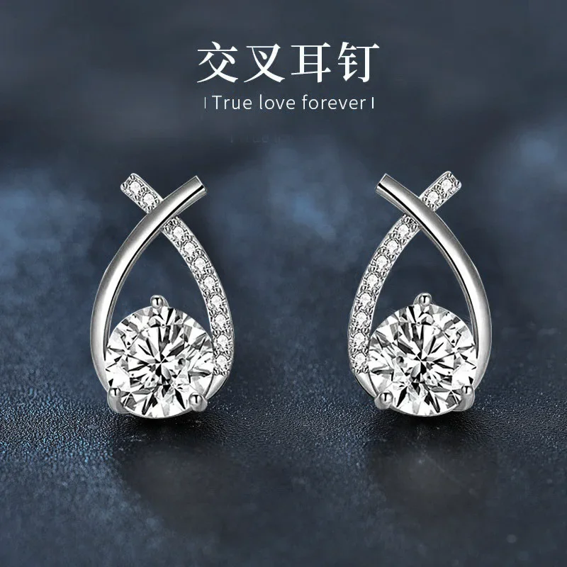 

Light luxury 925 sterling silver moissanite stud earrings for women