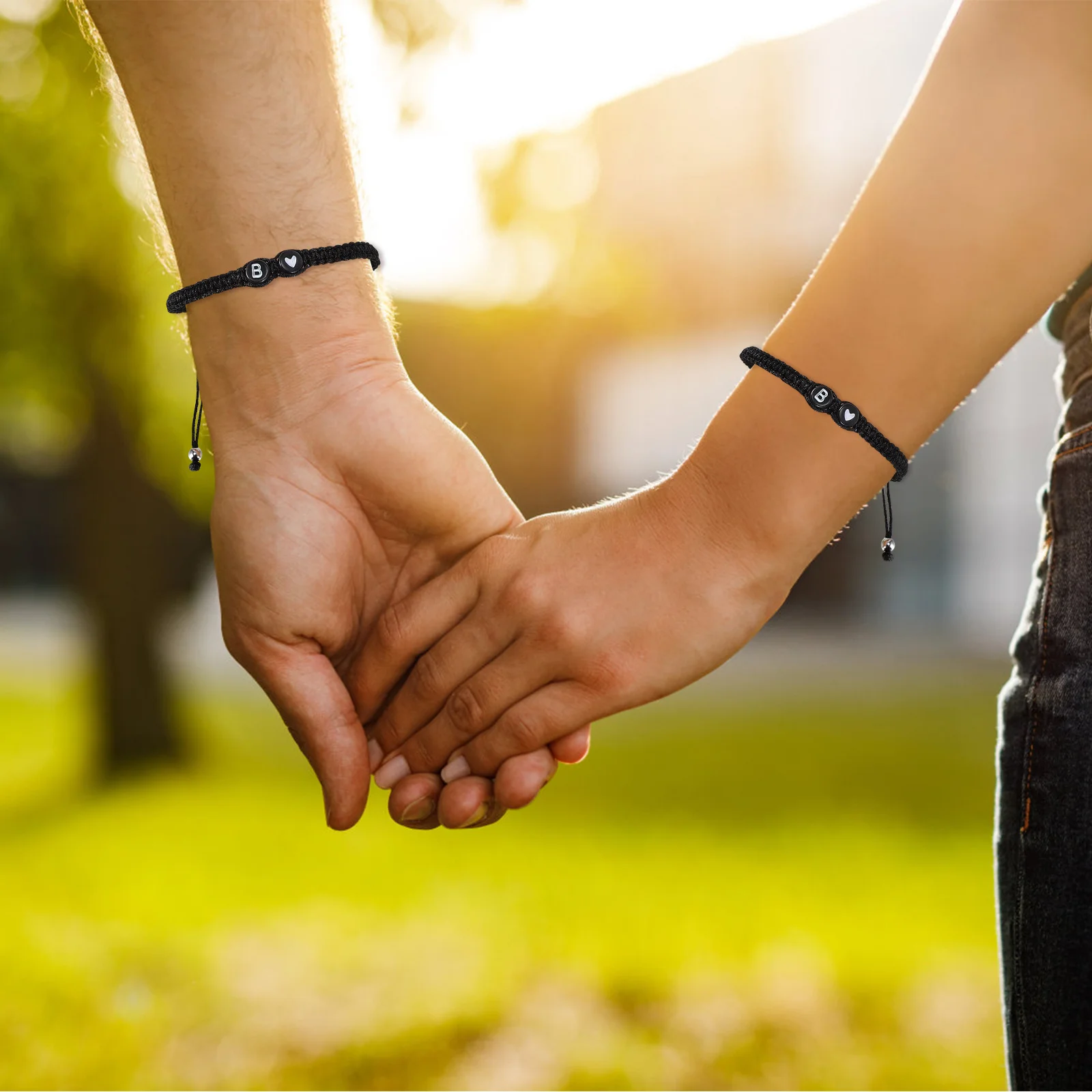 イニシャルブレスレット 調節可能な編み込み友情カップルブレスレット 絶妙なデザイン 目を引く見事な外観 婚約