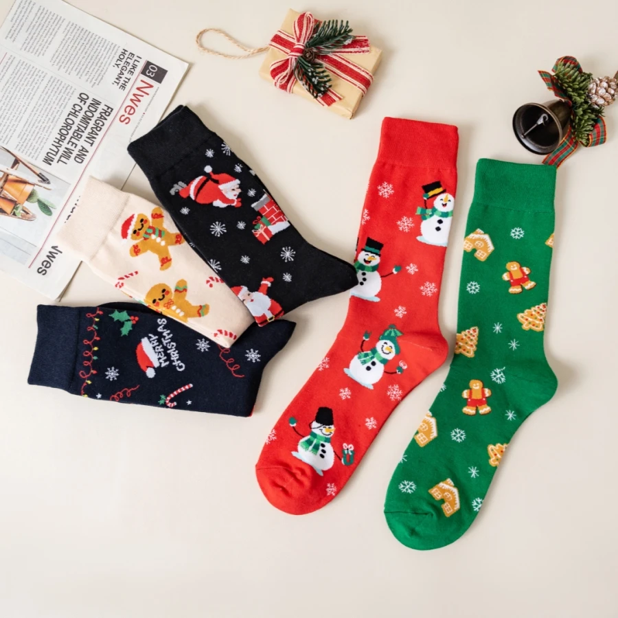 MYORED 10 pairs of cartoon cute Christmas socks Fashion trend creative cotton men's casual mid-tube socks Snowman Santa Claus