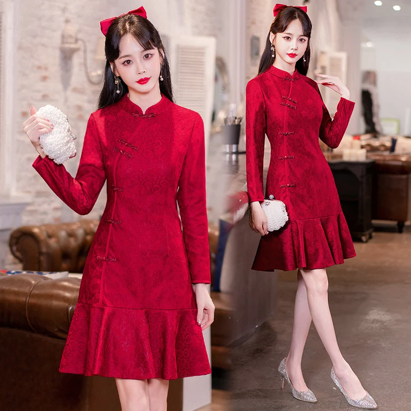 2025 new Year Retro Cheongsam  Chinese Traditional Red Wedding Qipao Dress Modern Improved Embroidered Plus Size Women Clothing