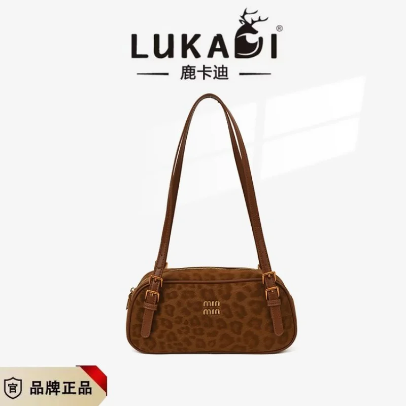 

Fashionable Ladies Messenger Bag Made Of Premium Leather Boasting Paris Style And Casual Vintage Chic Look​