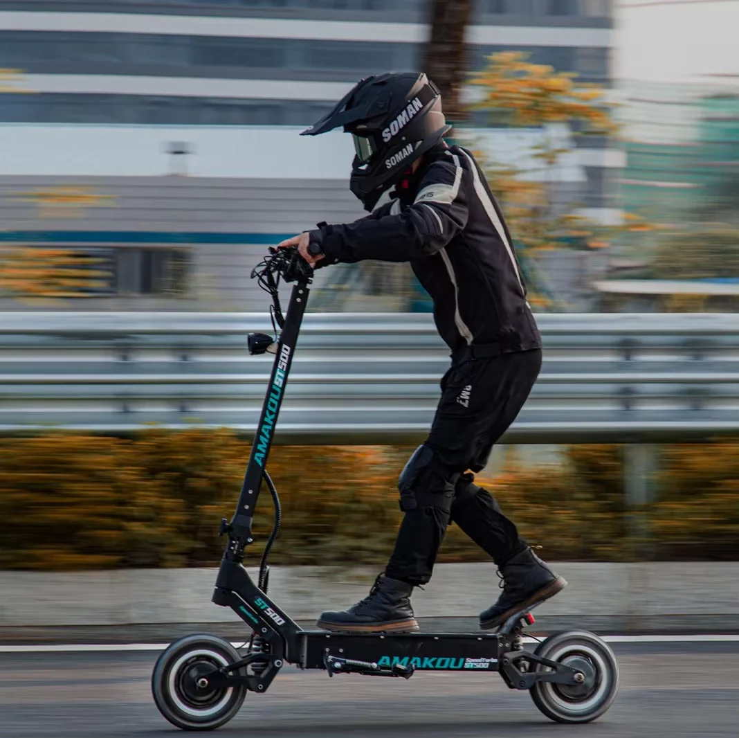 

Amakou St500 11-inch 10000w 72v 38ah 74Mi Alloy Frame TFT LCD Screen Dual Motors Powerful Electric Scooter For Adults