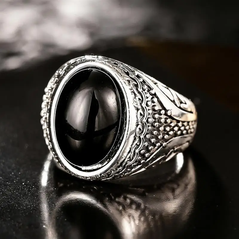 Huitan Edler silberfarbener Ring für Damen, Party, Hochzeit, wunderschönes Accessoire mit schwarzem Stein, eleganter, moderner Statement-Schmuck