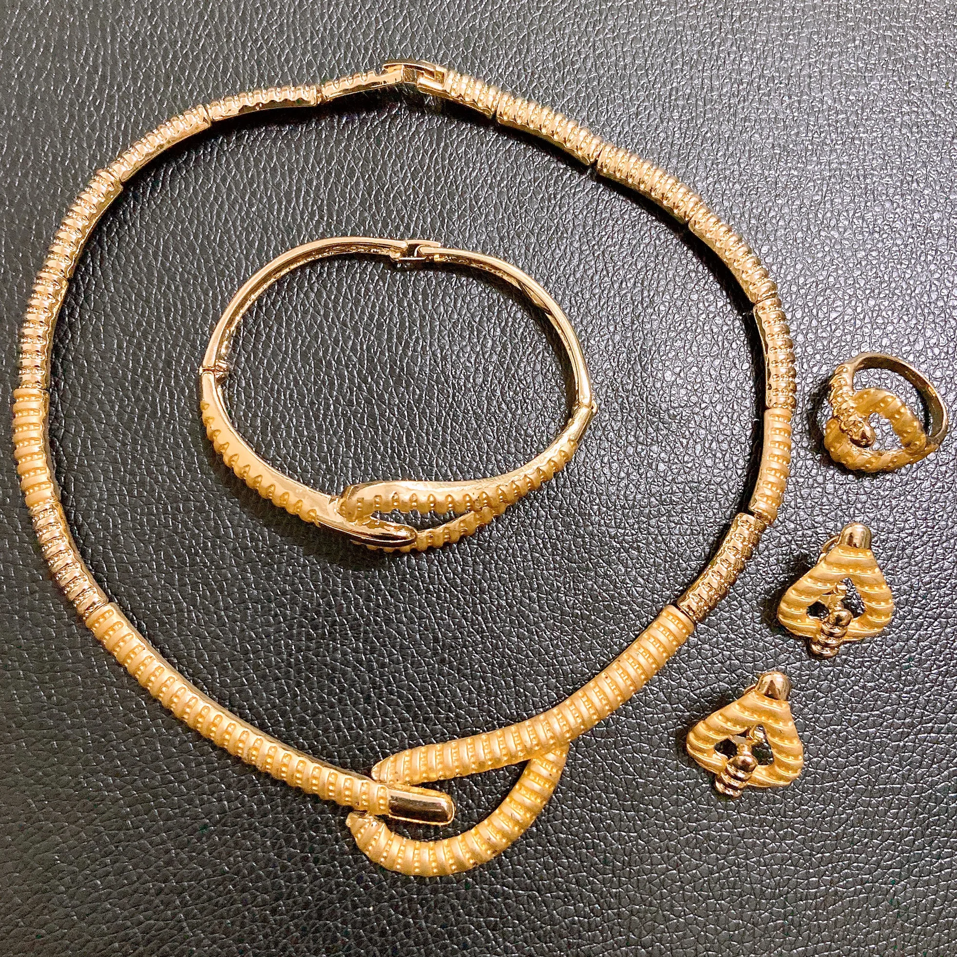 

Yulaili модные нерегулярные замки ювелирные изделия со стразами эффектные llaveros воротник Pulseras булавка Pendientes щупальца Anillo комплект из 4 предметов