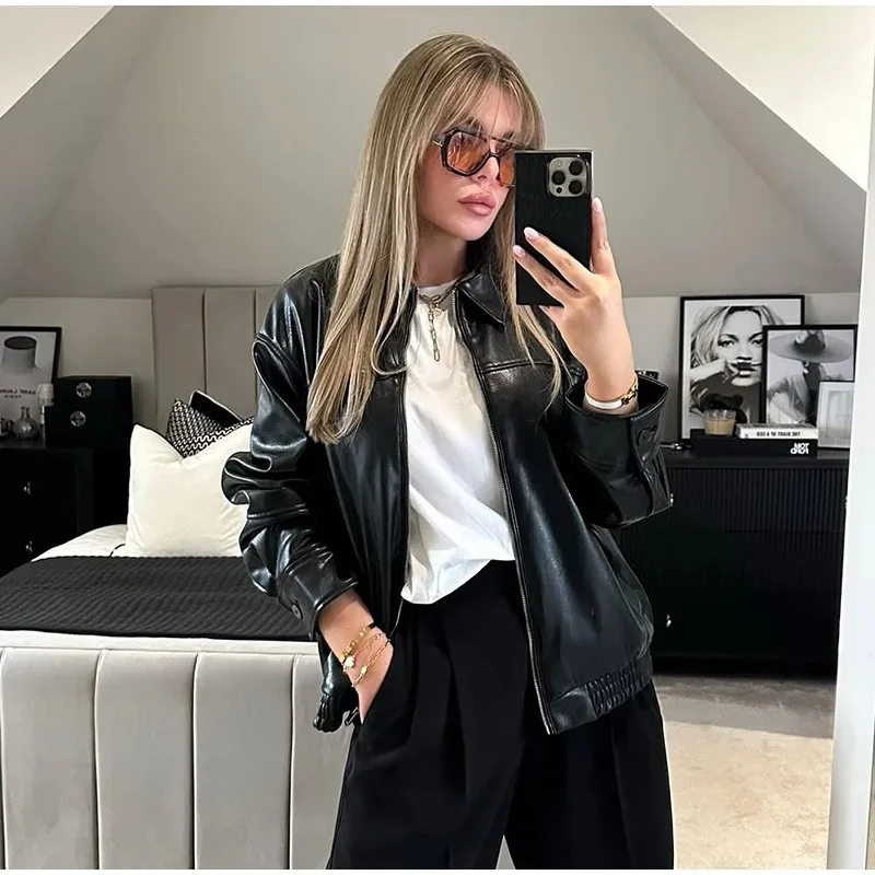 Women 2026 Autumn Winter New Hot Selling Fashion Solid Color Faux Leather Bomber Zip Up Lapel Collar Design Trendy Chic Jacket