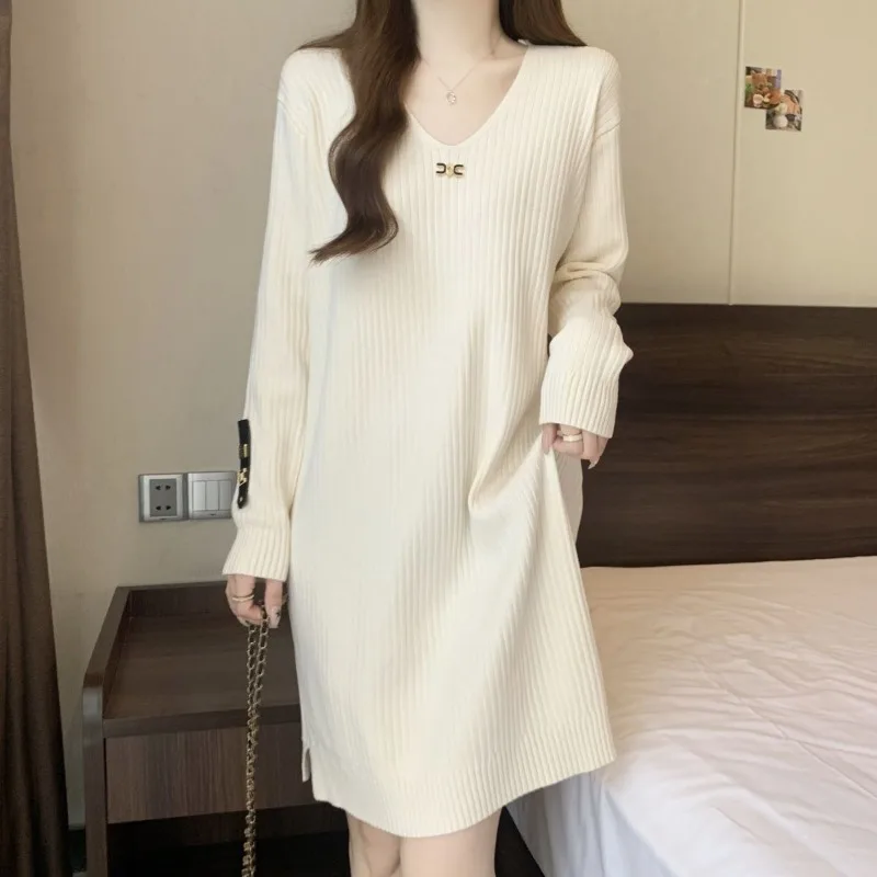 Women's Autumn and Winter New Style V-neck Large Size Loose Slim Knitted Base Skirt
