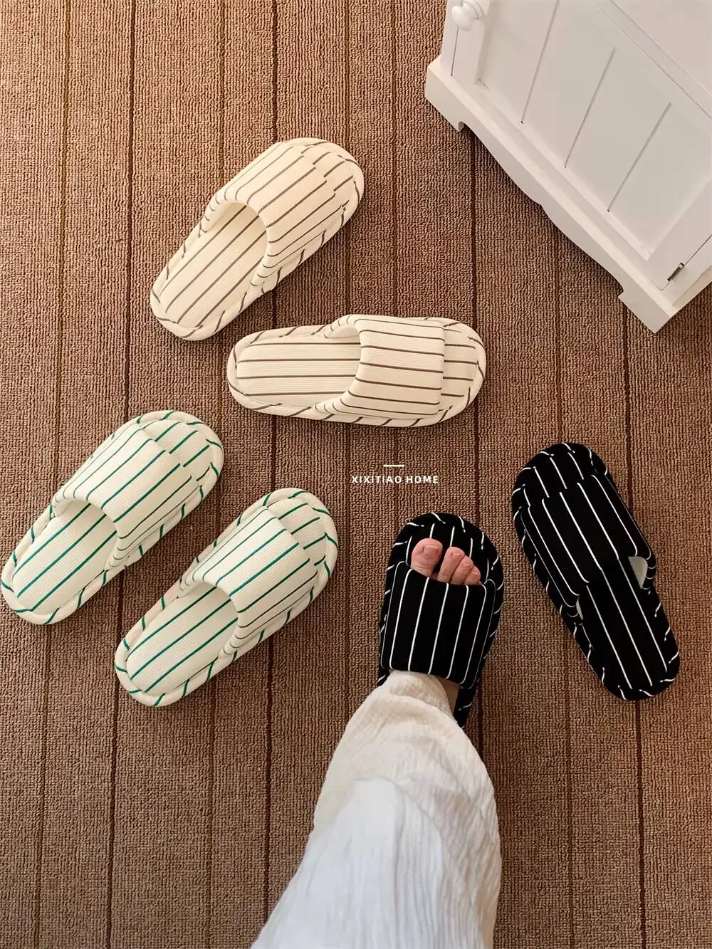 

2026 Women's Simple Striped Home Slippers Linen Cotton Soft Sole Floor Shoes All Season Sweat-Absorbent Air Conditioning Room