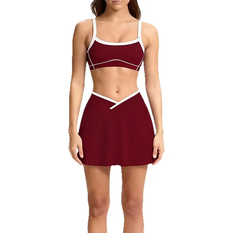 

LEOSOXS 2PCS Gym Exercise Women Set Yoga Suit Black And White Patchwork Fashionable Halter Top High-Waisted Breathable Shorts