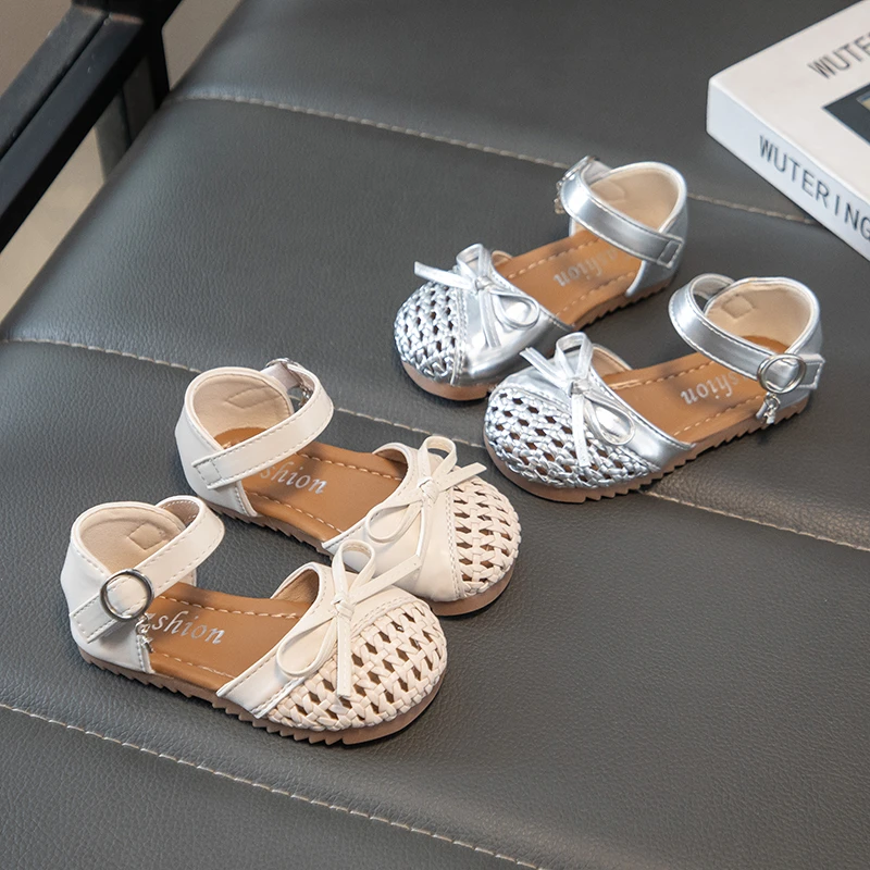 

Girls Half Sandals Breathable Children Weave Toes Capped Shoes with Bow-knot Kids Flats Pearls Princess Shoes Soft Sole
