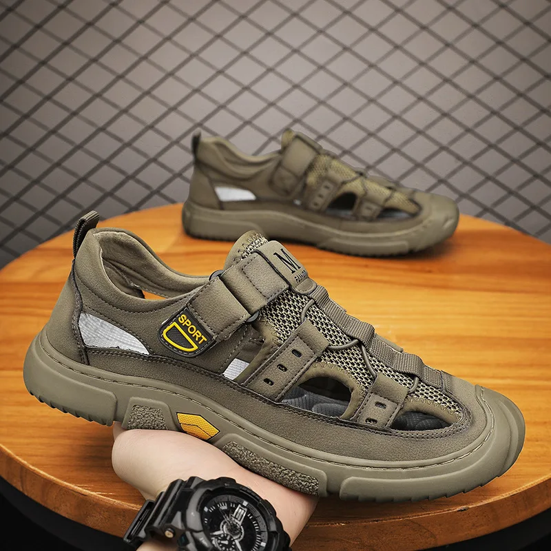 

2025 Men Sandals Mesh Breathable Hollow Platform Closed Toe Slippers Summer Outdoor Wading Beach Casual Sandals Sandalias Hombre