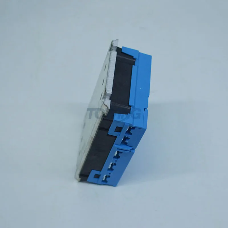 

Золотой продавец SGT9854300/SO943460/SO963440/SGTA4654/SO445420/SGT9854300/SO941460 Трехфазное твердотельное реле CELDUC Франция