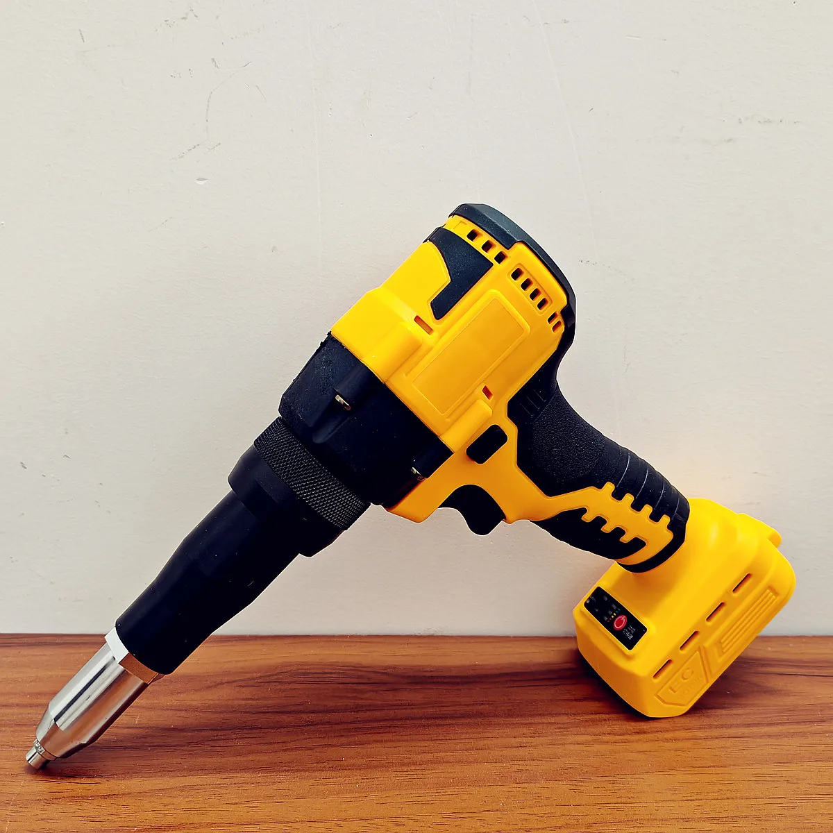 Fit For Dewalt 20V Battery Brushless Rivet Gun 2.4-4.8mm Cordless Rivet Nut Gun Drill Insert Automatic Riveting Power Tools