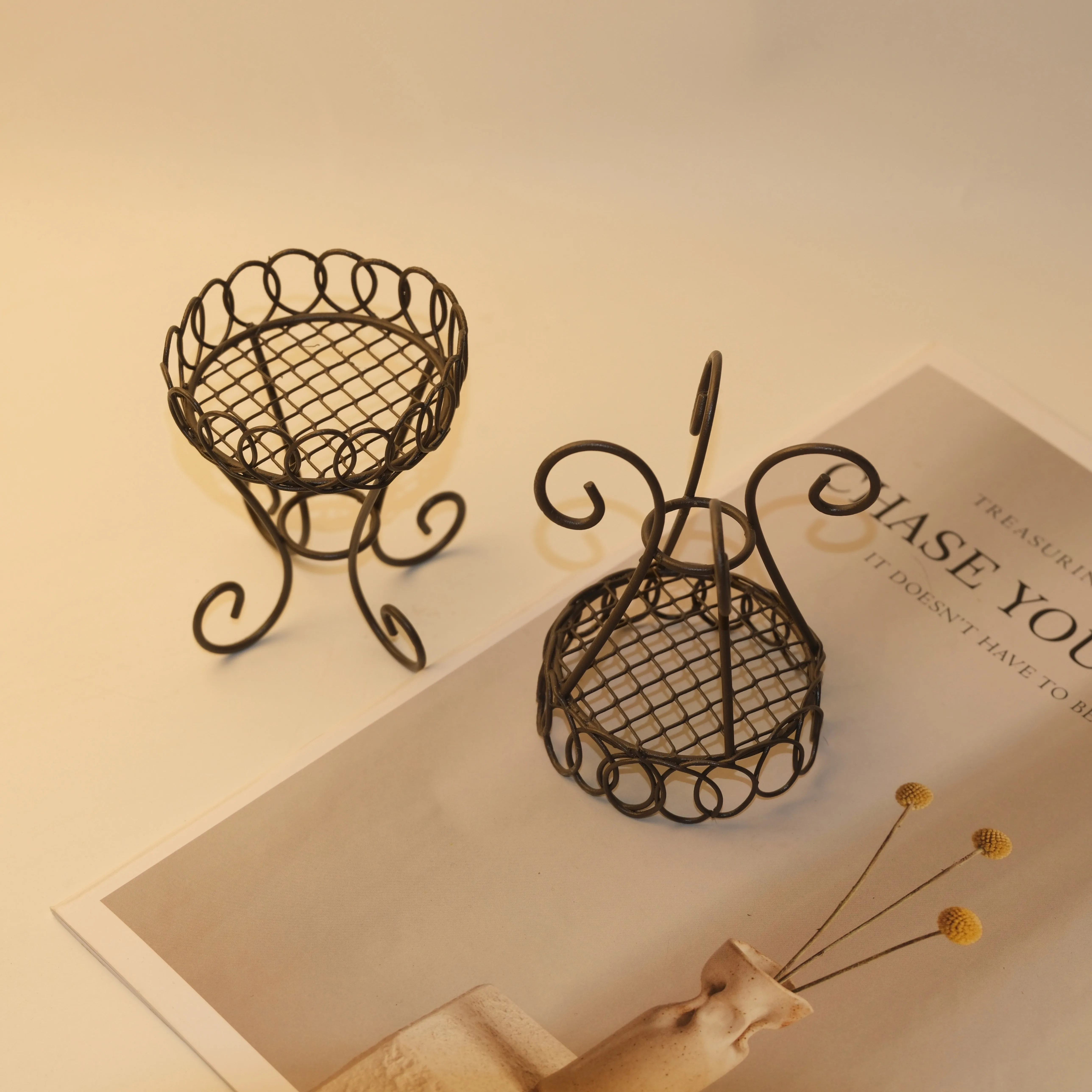 Iron Wire Shelf/Mini Wrought Iron Small Table/Flower Pot Bracket/Photo Props/Suitable for Indoor Outdoor Gardening Decoration view 3