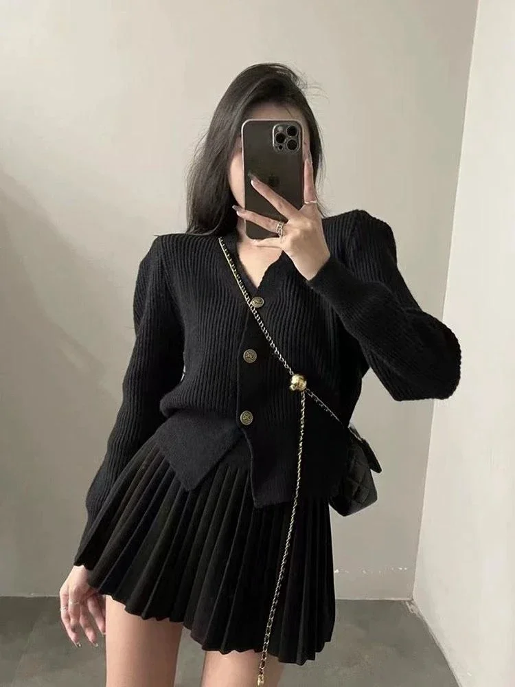 Fashion Autumn Winter Women\'s Knitted Suits Solid Single Breasted Long Sleeve Sweater+High Waisted Mini Pleated Skirt V1581