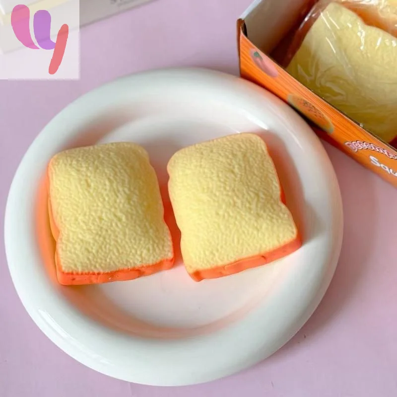 Hot Sale Crunch Toast Slow Rise Squeeze Round Blocks Crunchy Filled Anti Stress Hand Relax Gift Toy