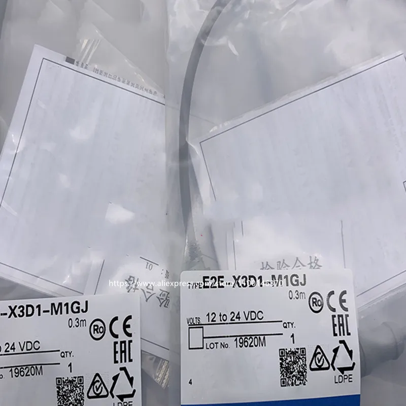 

2Pcs New High Quality Switch E2E-X3D1-M1GJ E2E-X2D1-M1GJ E2E-X2D1-M1TGJ E2E-X3D2-M1TGJ-U-Z E2E-X2D1-M1GJ-Z E2E-X3D1-M1TGJ-U